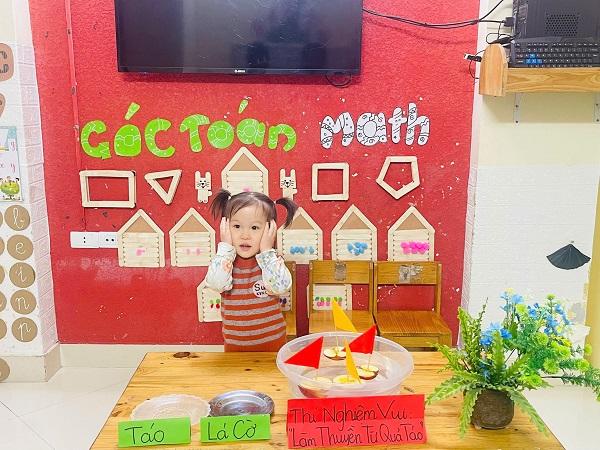 Không ngờ táo cũng có thể làm thuyền!
