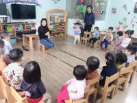 Làm quen với dụng cụ âm nhạc
