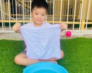 Rèn luyện kỹ năng vắt khăn mặt