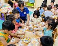 Trang trí ảnh Bác Hồ